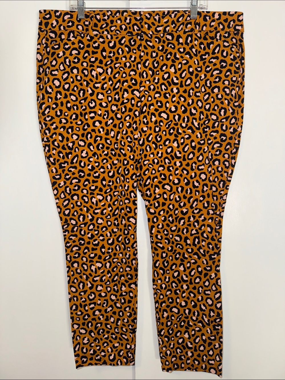 Old Navy Leopard Pixie Ankle Pants Women’s 18